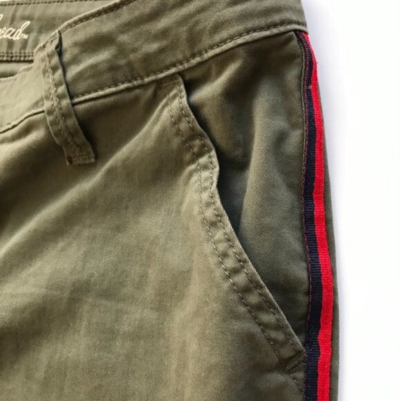 Universal Thread girlfriend jeans, Olive with navy/red stripe size 10 - Picture 7 of 10